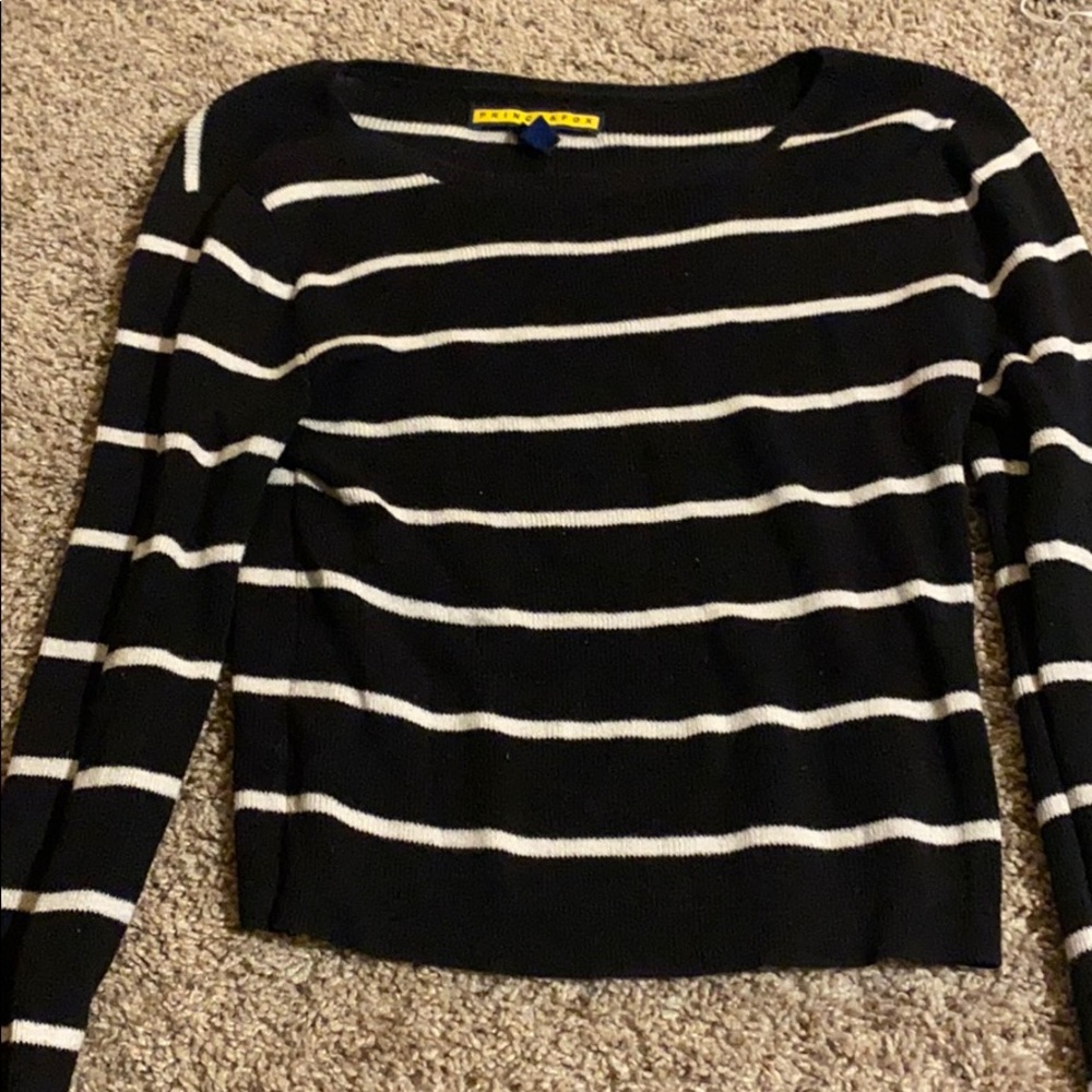 Long sleeve crop top